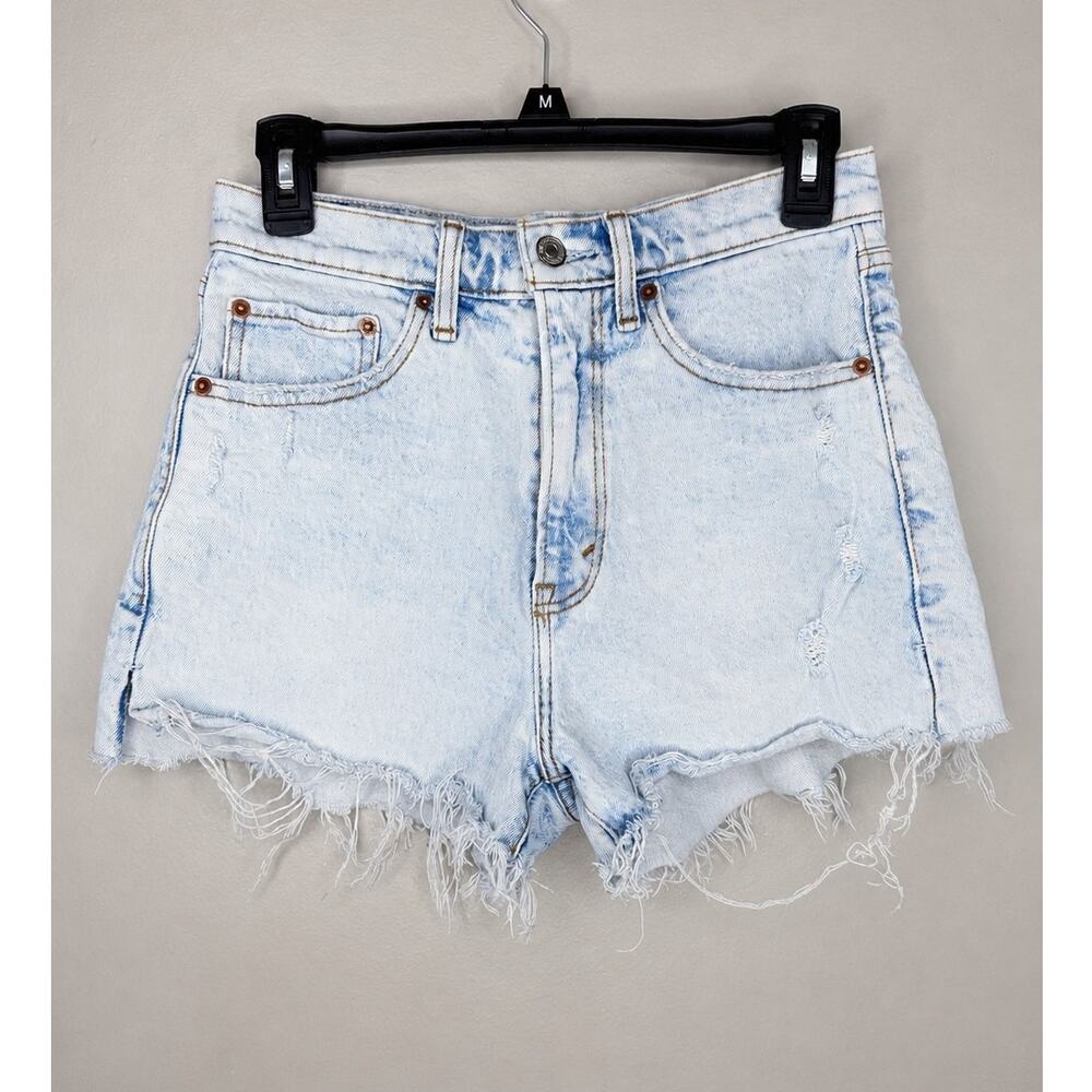 Abercrombie & Fitch High Rise Mom Denim Shorts Size 26/2 Light Distressed Cutoff